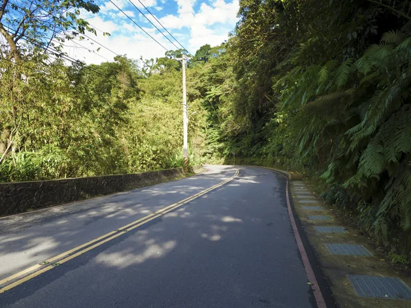 Straße im Gebirge, Taipeh — Stockfoto