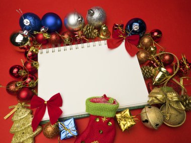 Noel kavramı kırmızı