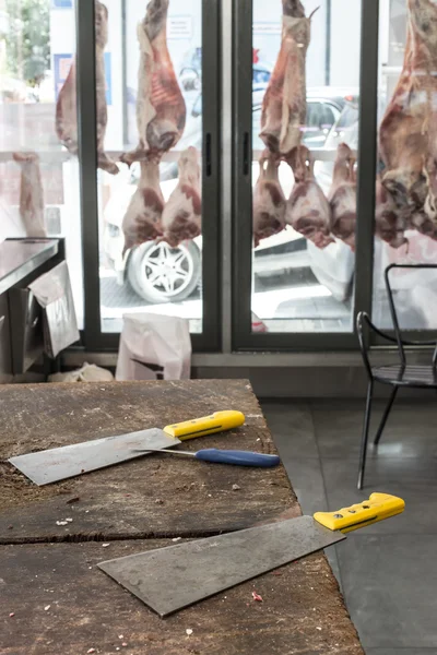 Lammkött i i slakteributiken — Stockfoto