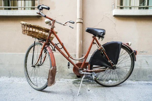 Vecchia bicicletta italiana — Foto Stock