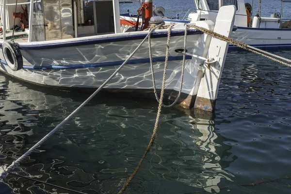 Рыболовные суда Греции — стоковое фото
