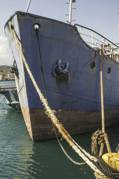 Розхитані човен канатів — стокове фото