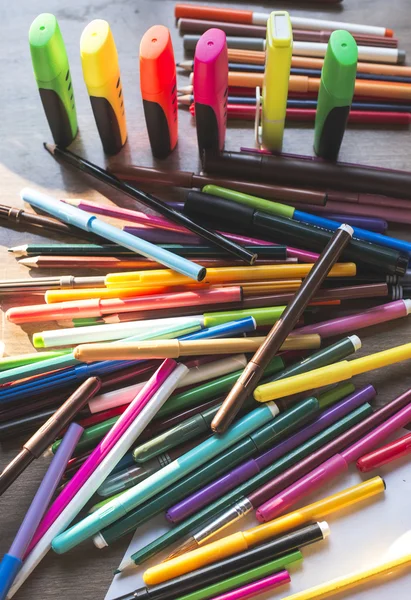 Marcadores multicolores para dibujar — Foto de Stock