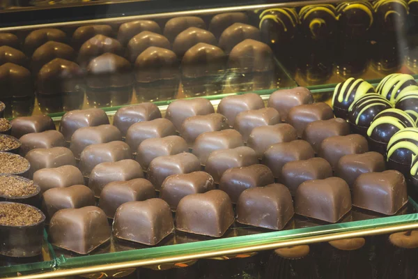 Chocolate bar making in factory — Stock Photo, Image