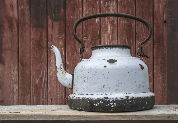 旧金属茶壶 — 图库照片
