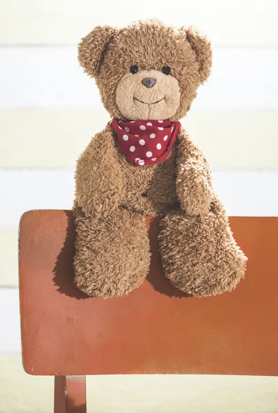 Teddybär im Babyzimmer — Stockfoto