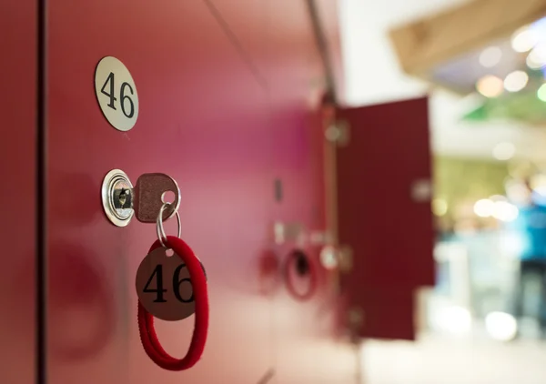 Mailboxes and keys with blurred background — Stock Photo, Image