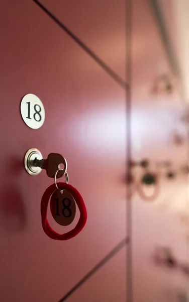 Mailboxes and keys with blurred background — Stock Photo, Image