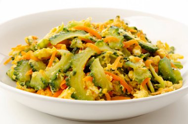 Goya Chanpuru domuz eti ve yumurtayla kızartılmış acı kavundur. Goya Chanpuru, Okinawa 'nın yerel yiyeceği olarak bilinir ve şimdi tüm Japonya' da insanlar tarafından yenir..