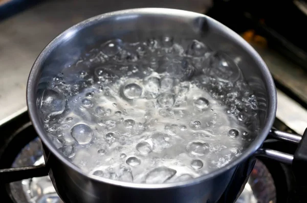 Água Fervente Panela Aço Inoxidável Cozinha — Fotografia de Stock