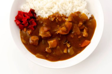 Japon yemeği, körili tavuk ve pilav.