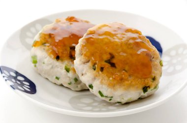 Balık etli hamburger bifteği.