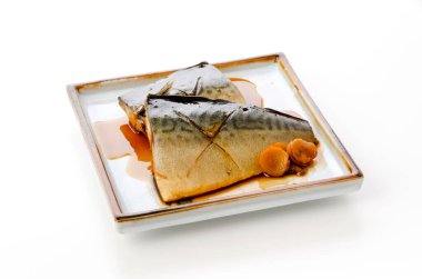 Japon mutfağı, Saba no Nitsuke, haşlanmış uskumru.