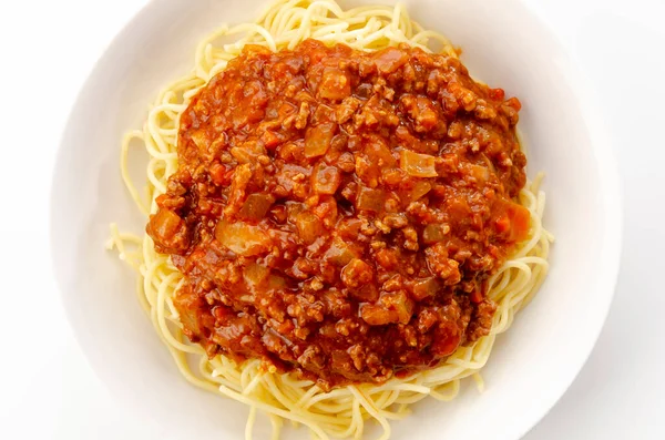 Spaghetti Sosem Mięsnym Białym Tle — Zdjęcie stockowe