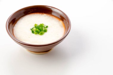 Tororo, Japon yemekleri, Tororo rendelenmiş Çin yer elmasından yapılır..