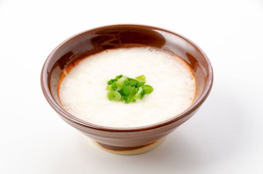 Tororo, Japon yemekleri, Tororo rendelenmiş Çin yer elmasından yapılır..