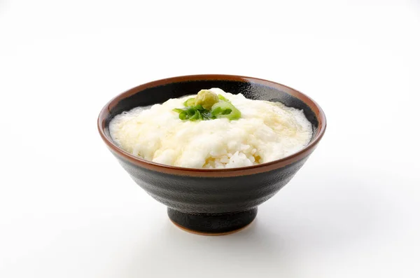 とろろ丼 日本料理 米に山芋を挽く — ストック写真