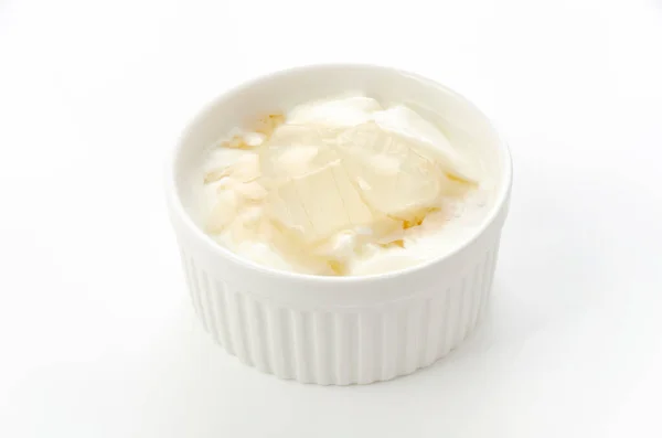 Joghurt Aloe Val Kókuszdióban — Stock Fotó