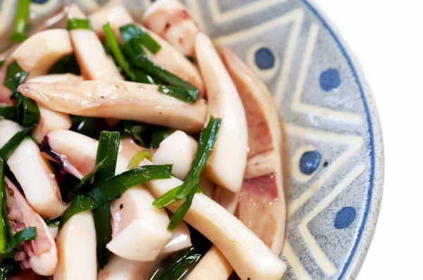 Çin soğanlı kızarmış kalamar.