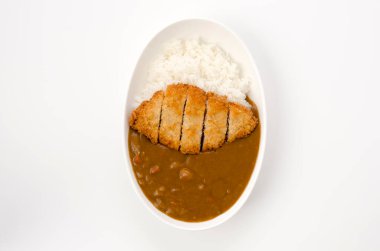 Japon yemeği, körili tavuk ve pilav.