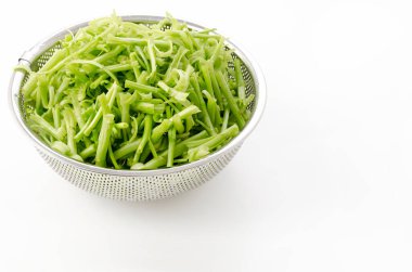 Çin Sabah Zaferi için sebzeleri doğra.