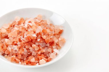 Himalaya Pembe Tuzu beyaz tabakta