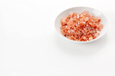 Himalaya Pembe Tuzu beyaz tabakta