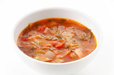 Beyaz Kasede Yürekli Sebze Çorbası