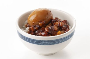 Lu Rou Fan, Tayvan usulü pilav kasesi.