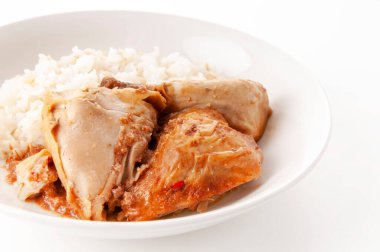 Pearl Barley 'li sarımsaklı tavuk. Bir tabak sade sarımsaklı tavuk ve inci arpa pilavı..