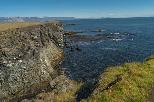 Красиві берега на Ісландії, літній час — стокове фото