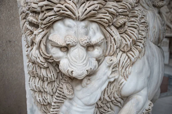 Древняя Фигура Страшного Льва Убивающего Зебру Риме Италия Крупный План — стоковое фото
