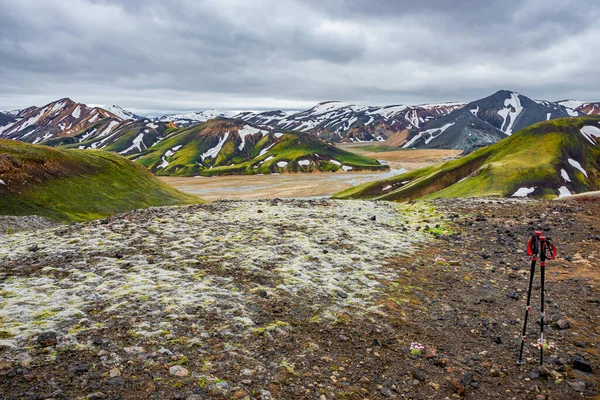 Majestätisk Isländsk Landskap Färgglada Regnbåge Vulkaniska Landmannalaugar Berg Vulkaniska Kratrar — Stockfoto