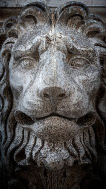 İtalya, Venedik 'teki San Marco Bazilikası ve Doge Sarayı' nın çatısında antik bir süsleme unsuru.