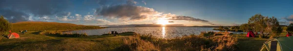 Vista Panorâmica Lago Myvatn Highlands Islândia Com Tendas Acampamento Parque — Fotografia de Stock