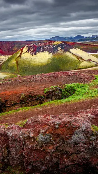 Surrealistická Magie Islandská Krajina Barevných Duhových Sopečných Hor Landmannalaugar Červený — Stock fotografie