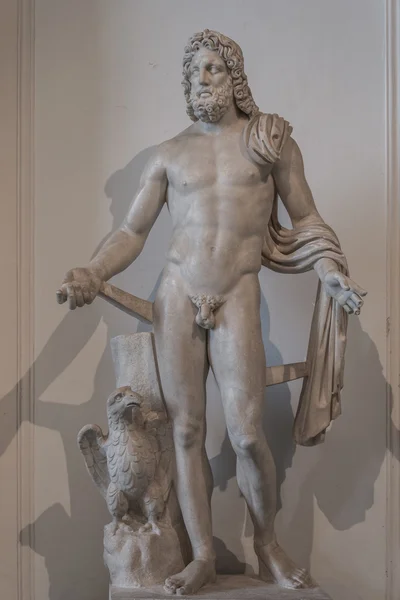 Statue eines nackten Römers in Rom, Italien — Stockfoto