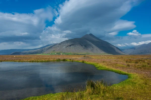 İzlanda doğal peyzaj, yaz — Stok fotoğraf