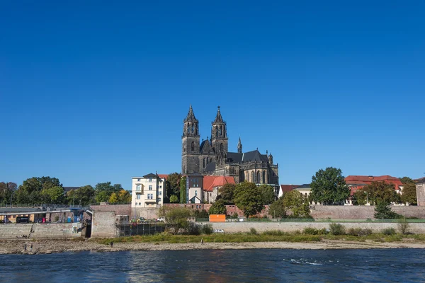 Old Cathedral and river Elba in Magdeburg, Autumn — Stock Photo, Image