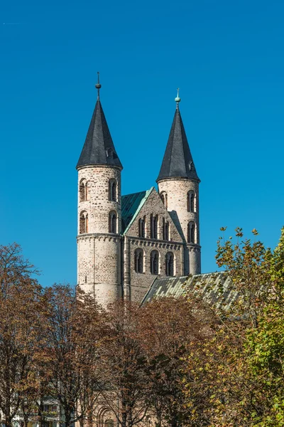 Kloster "kloster unsere lieben frauen" in magdeburg, deutschland — Stockfoto