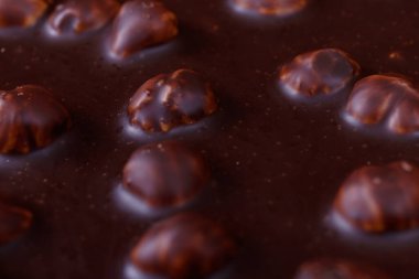 Fındıklı çikolatayı kapat..