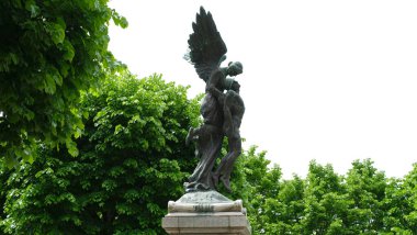 Cortona, Arezzo, Toskana / İtalya - 11 Mayıs 2019: Cortona 'da Birinci Dünya Savaşı Anıtı.