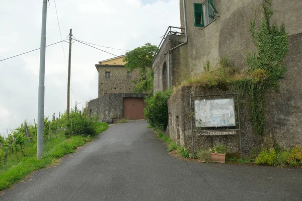 セスタ ゴダーノ スペツィア リグーリア州 イタリア 2020年6月17日 コルニェの集落の街並み — ストック写真