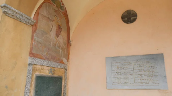 Como Lombardy Talya Haziran 2019 Aziz Joseph Antik Kilisesinin Duvarında — Stok fotoğraf