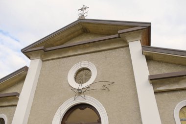 Costa Masnaga, Lecco, Lombardiya / İtalya - 10 Ocak 2020: Brenno köyündeki Sant 'Ambrogio Kilisesi.