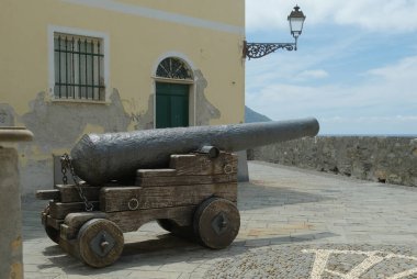 Camogli 'deki Dragonara Kalesi, Genoa, Liguria, İtalya.
