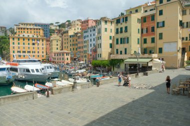 İtalya 'nın Cenova eyaletindeki Camogli limanı..