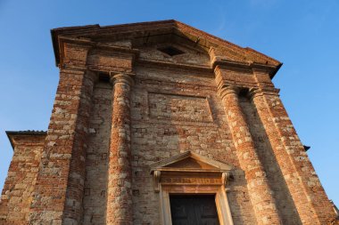 Camagna Monferrato 'daki Aziz Eusebio Kilisesi, Piedmont, İtalya' nın Alessandria eyaletinde..