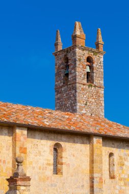 Ortaçağ çan kulesi