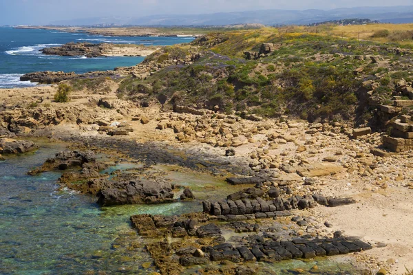 Últimas pedras restantes da antiga cidade de Dor bíblico Fotografia De Stock